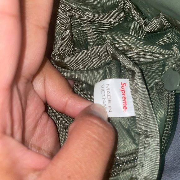 ✨Host Pick✨ Supreme waist bag (FW20) - Picture 9 of 15